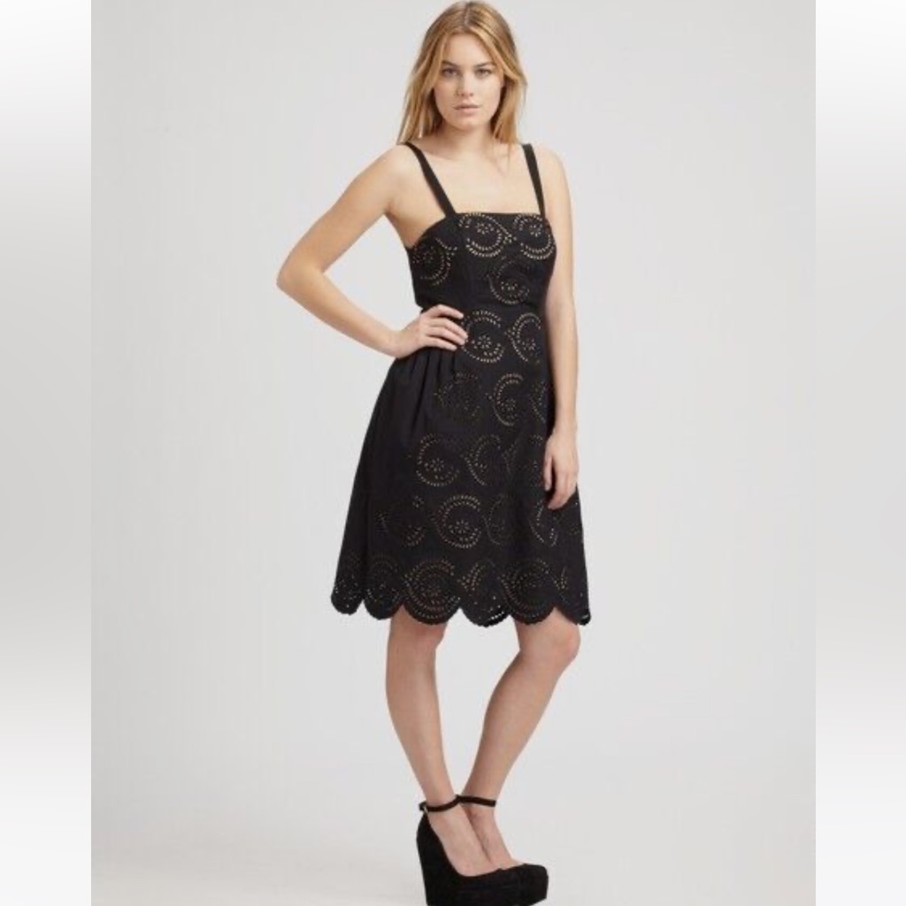 Marc By Marc Jacobs Black Eyelet Lace Knee Length Dress Square Neckline Sz 8